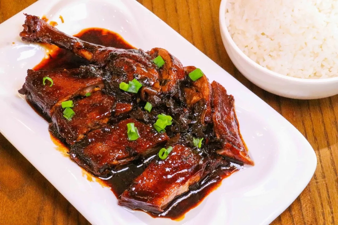 梅干菜鸭腿.jpg