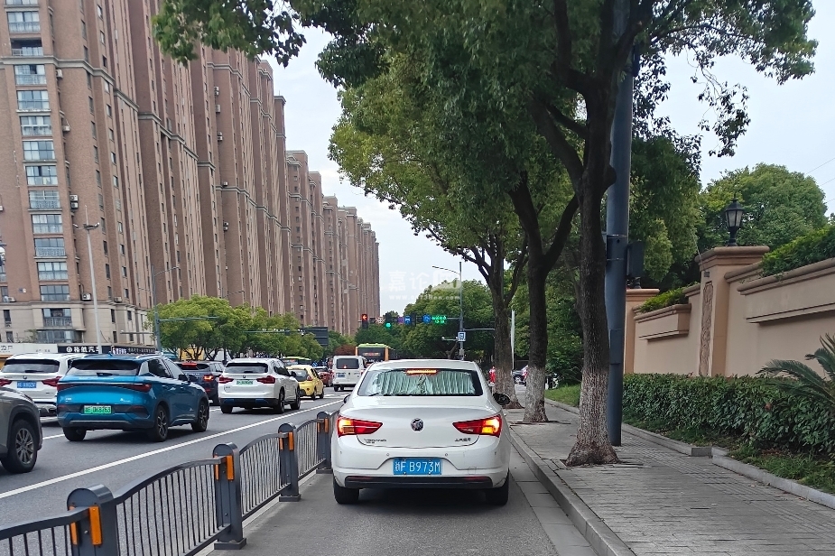 机动车走非机动车道被允许吗?