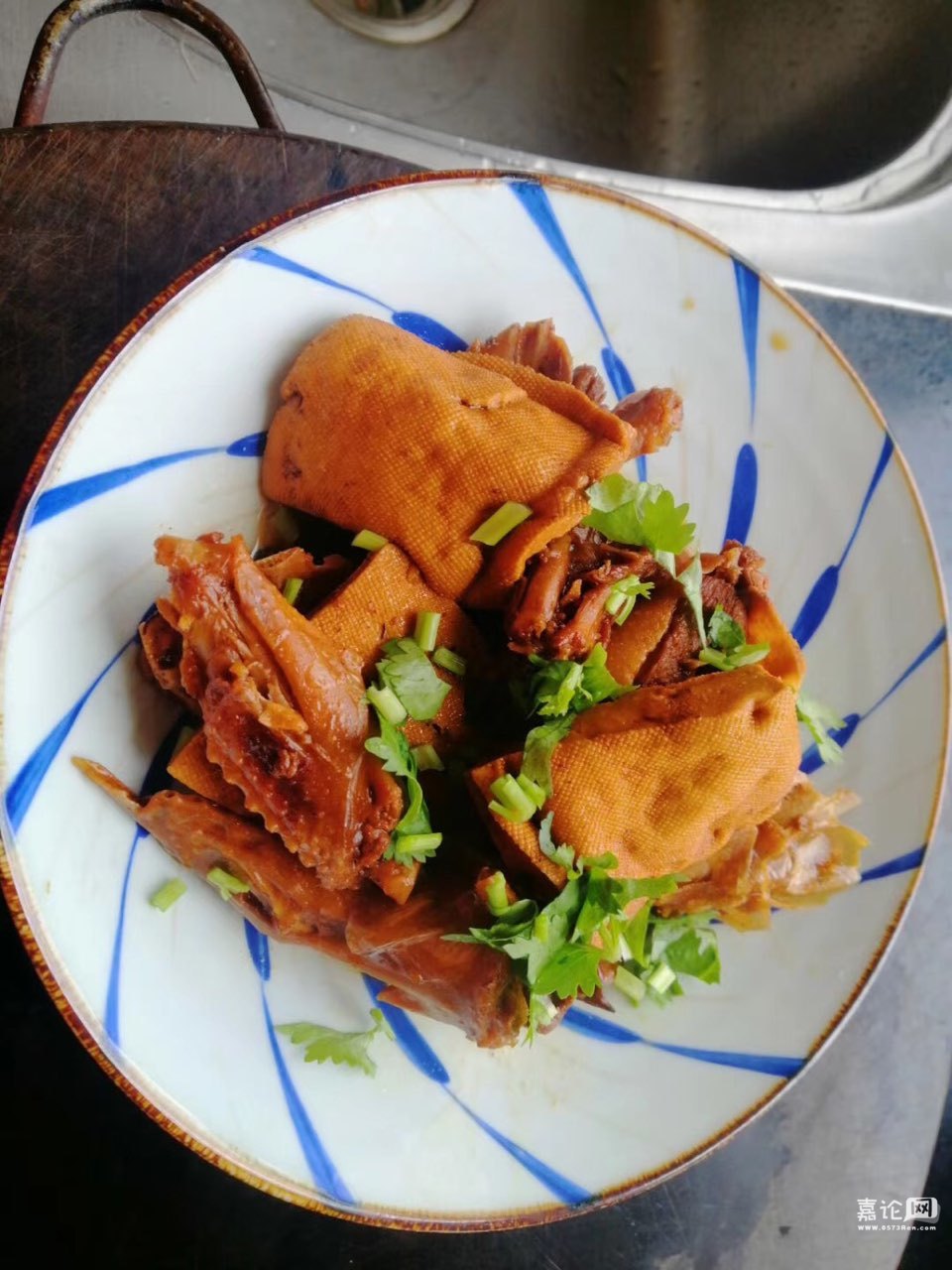 来自莫默的广场