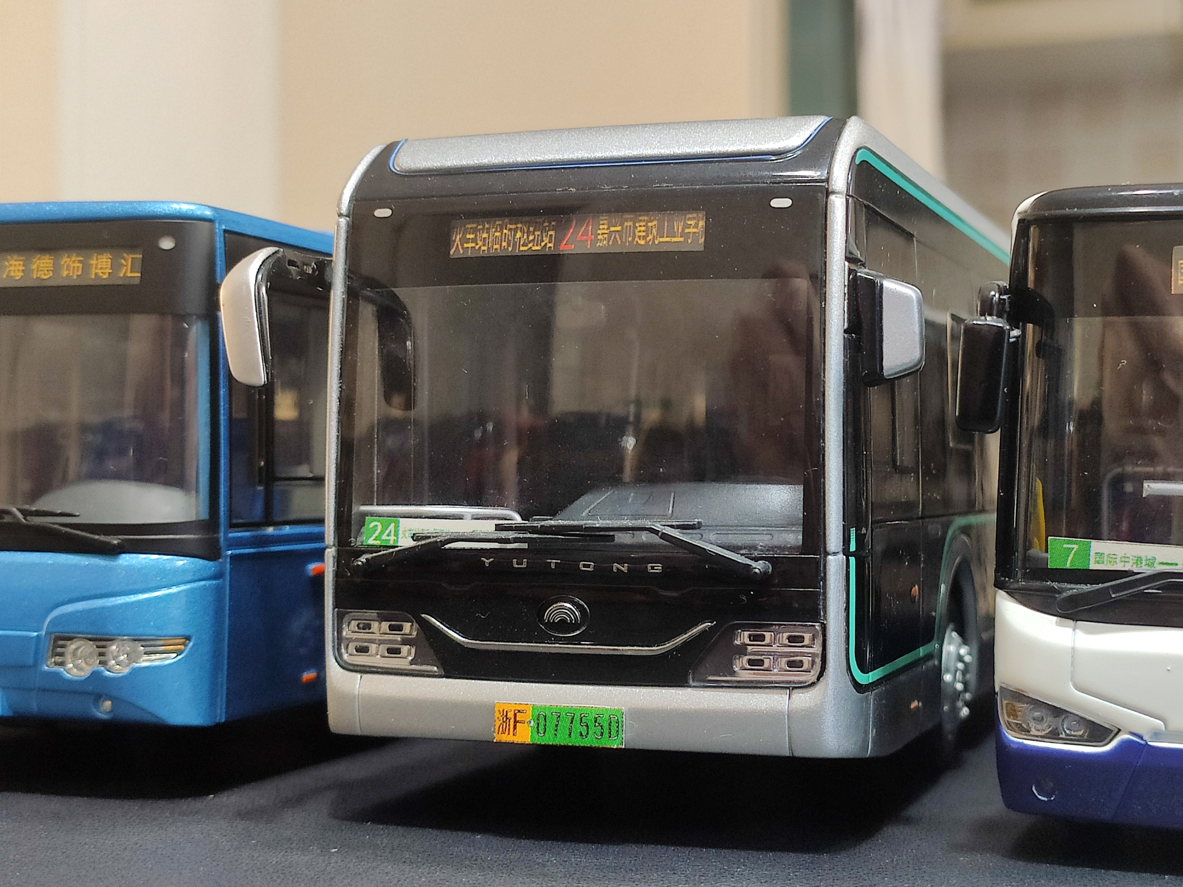 宇通 u12(zk6126bevg1a)