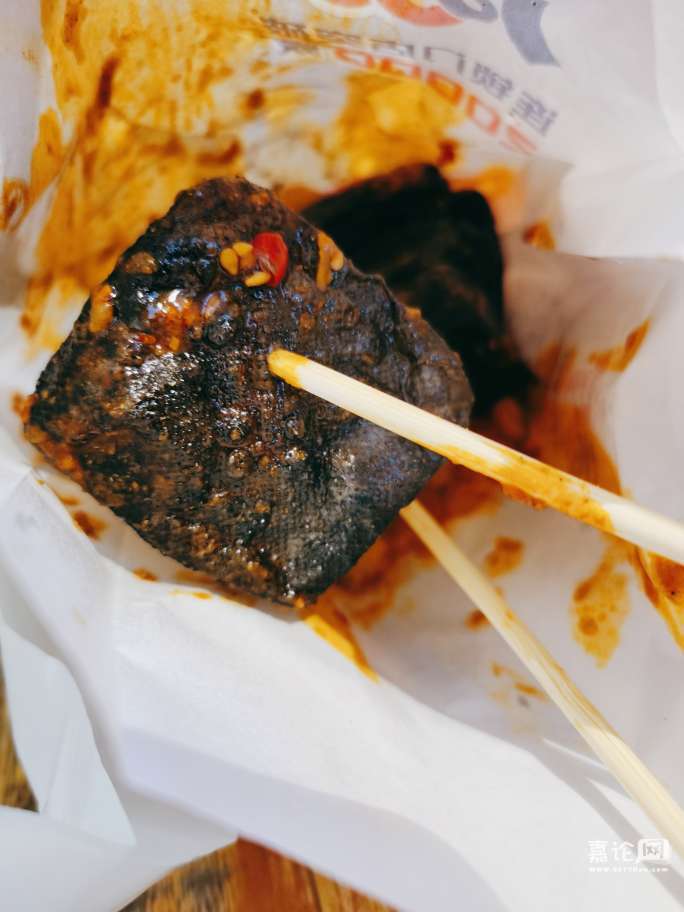 香香臭臭辣辣的黑臭豆腐
